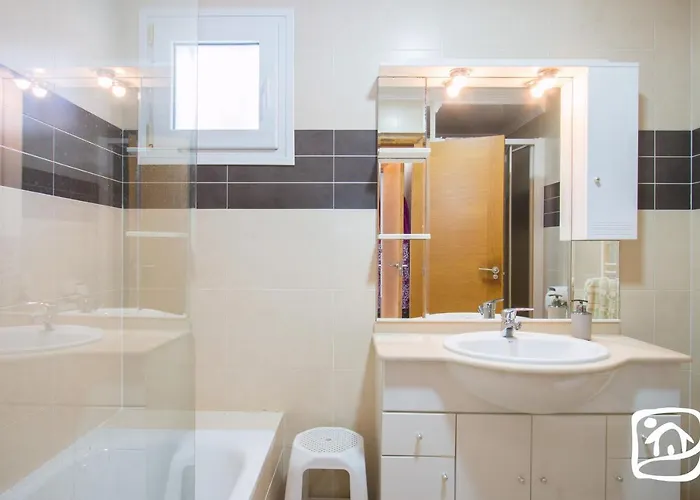 Villa Iris By Abahana Calp